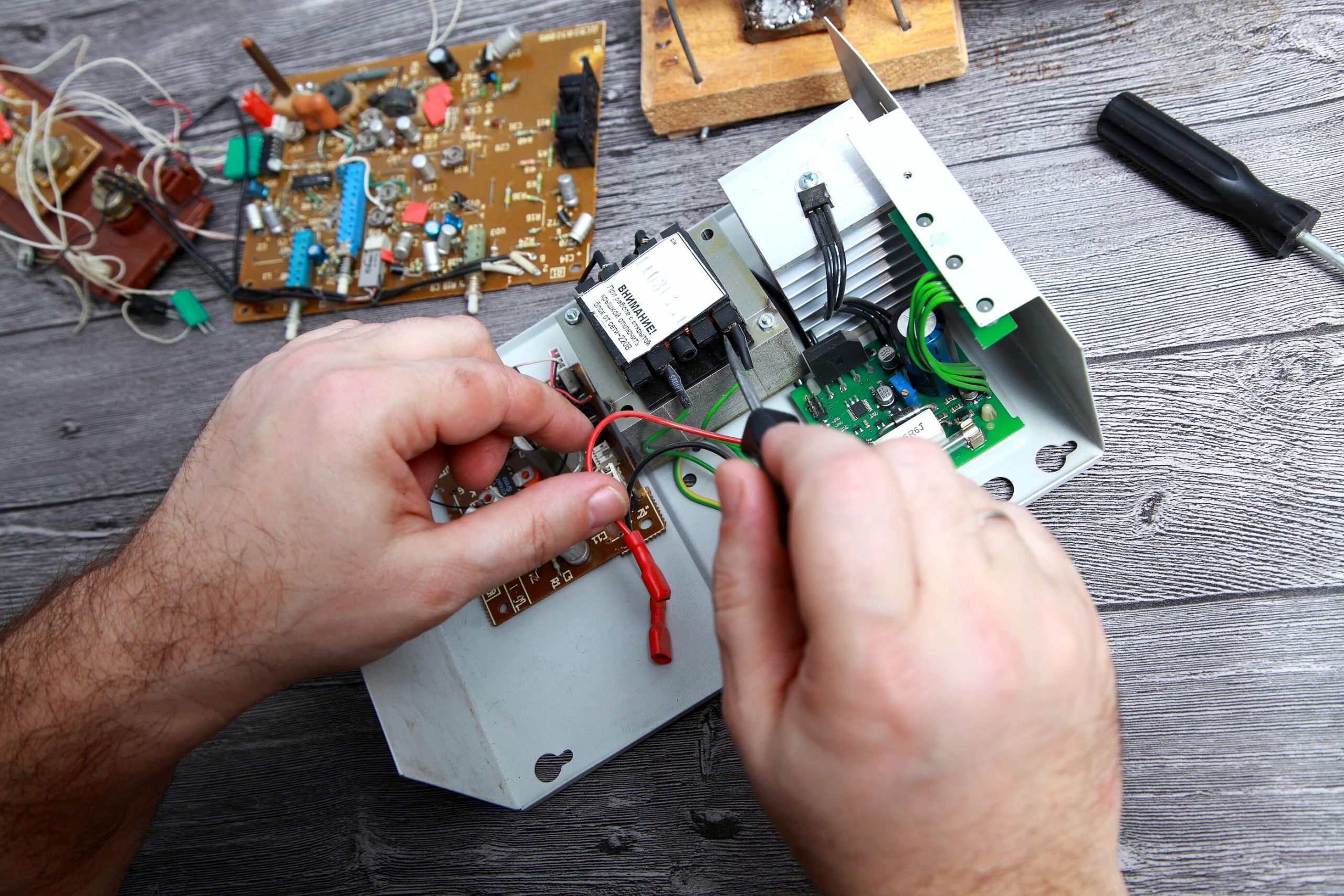 repairing electronic device