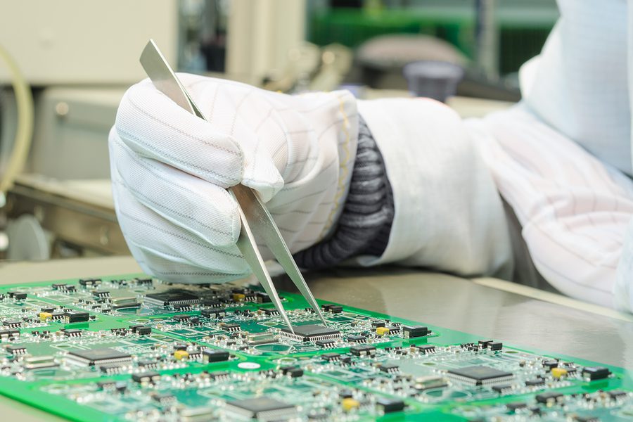 5 Advantages To Using SMT in Your Electronic Manufacturing Project Post Thumbnail
